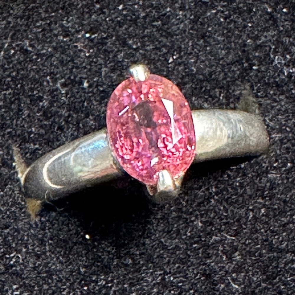 1.96 cts Pink Tourmaline Oval Faceted Sterling Silver Ring EUC